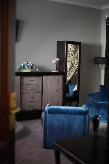 Фото номера Улучшенный двухместный номер с 1 кроватью Отель Hotel Strzelnica г. Kochcice 17