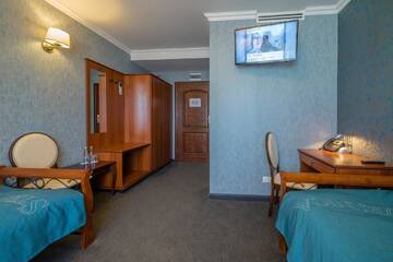 Фото номера Двухместный номер с 2 отдельными кроватями Отель Hotel Strzelnica г. Kochcice 2